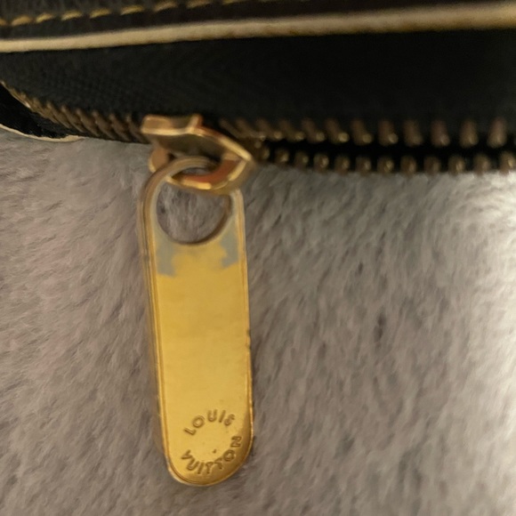 Authentic Louis Vuitton Zuhali Zippy Wallet - Picture 9 of 10